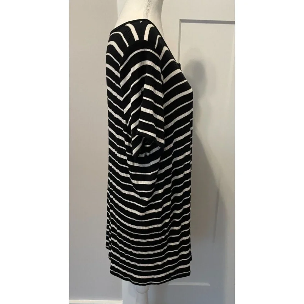 TORRID Womens Knit TOP Short Sleeve BLACK White STRIPE Size 2 (2X 18/20)